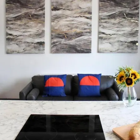 Staywell By Horizon Apartment